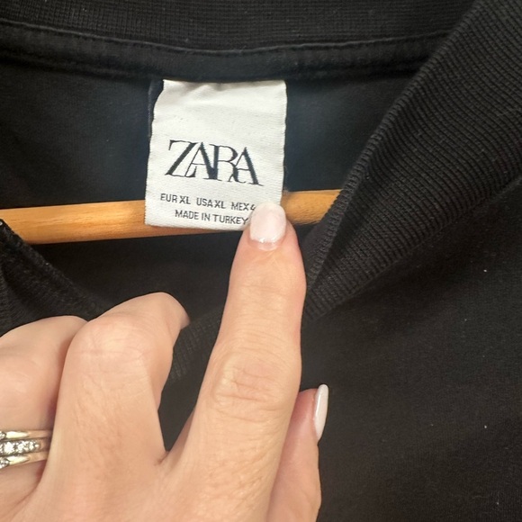 Zara Women’s Sweatshirt - Picture 2 of 4